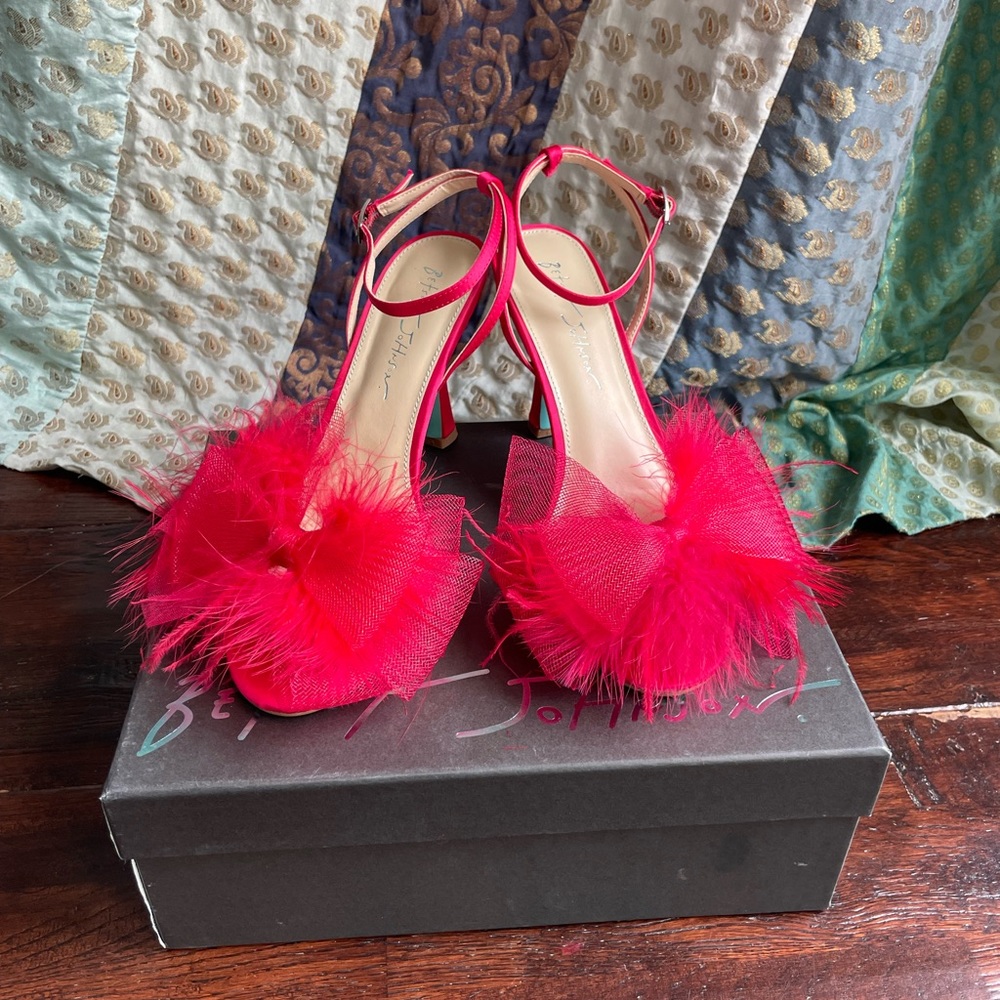 Betsey Johnson Lotty heels in red 🎀💃